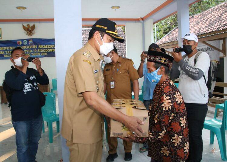 Terjun Langsung, Bupati YES Pastikan Kesiapan Penanggulangan Klaster Sidodowo