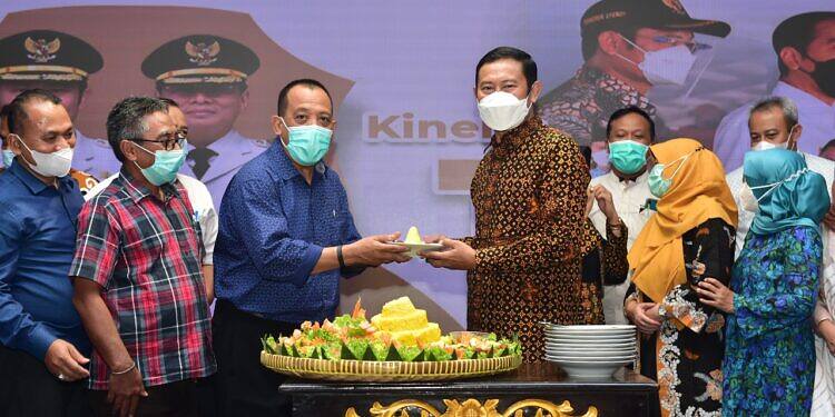 Ukur Kinerja 100 Hari, Bupati Lamongan Laksanakan Evaluasi