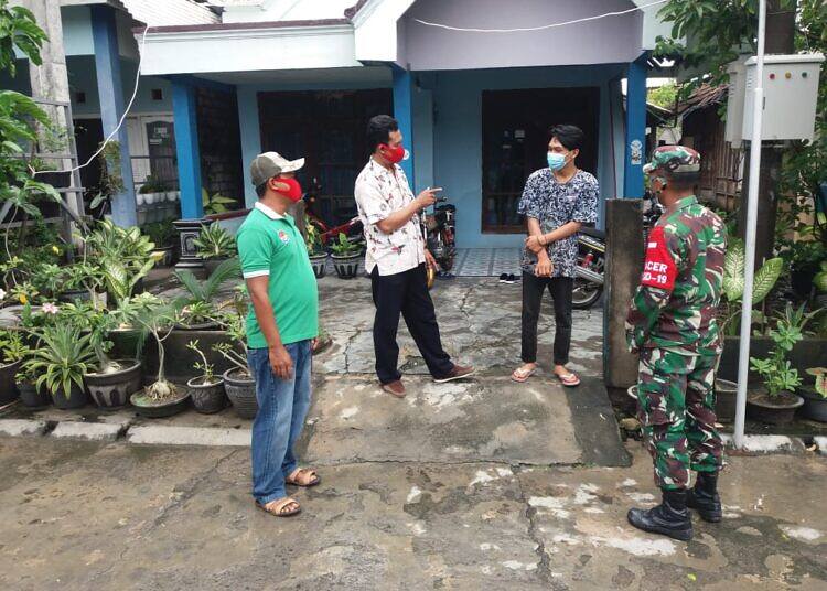 Babinsa Kebonsari Terus Galakkan Edukasi Protokol Kesehatan Diwilayah secara Door to Door