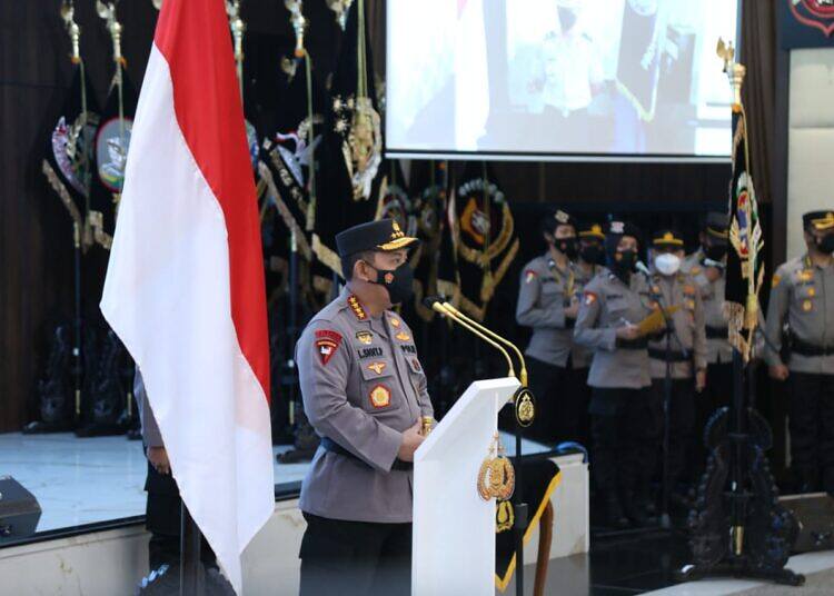 Lantik AS SDM, Kapolda Aceh dan Kadiv TIK, Kapolri: Dukung dan Tuntaskan Program Pemerintah Tangani Covid-19 