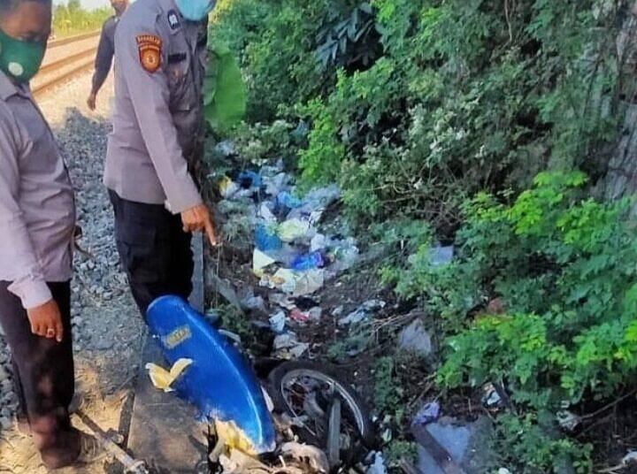 Tanpa Identitas, Pemotor Tewas Tertabrak KA Tanpa Palang Pintu di Babat – Lamongan