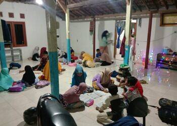 Mahasiswa KKN UNISDA Lamongan Kelompok 13 Buka Kegiatan Bimbingan Belajar Di Masa Covid