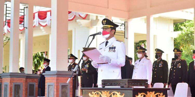 Upacara HUT ke-76 RI di Kabupaten Lamongan Berlangsung Khidmat dengan Prokes Ketat