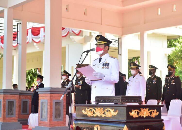Upacara HUT ke-76 RI di Kabupaten Lamongan Berlangsung Khidmat dengan Prokes Ketat