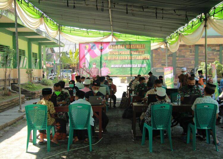 Kodim 0812/Lamongan Gelar Vaksinasi Dosis II Untuk Santri Dan Pelajar Pondok Pesantren (Ponpes)