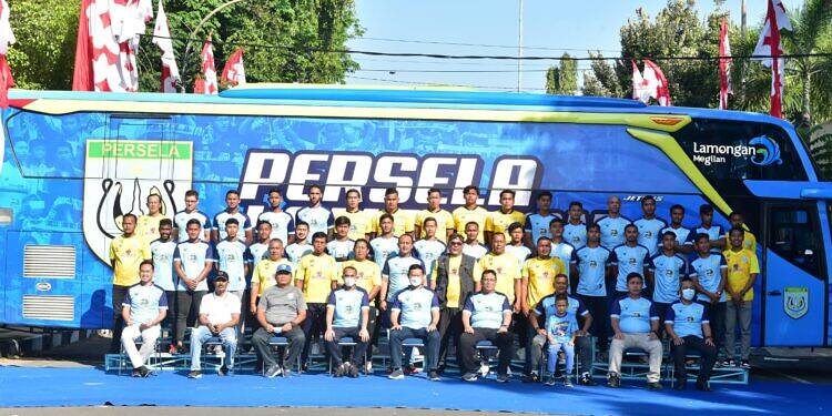 Bupati Yes Lounching Tim Dan Bus Baru Persela Lamongan