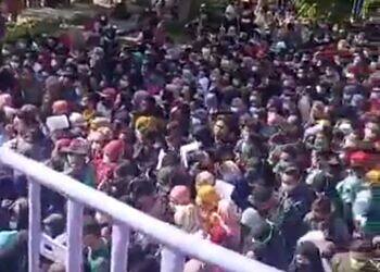 Gebyar Serbu Vaksin Di Alun – Alun Lamongan, Ketua Gemati Berkomentar