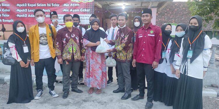 Badan Eksekutif Mahasiswa Fakultas Hukum Billfath Lakukan Bakti Sosial Di Tengah Pandemi Covid-19