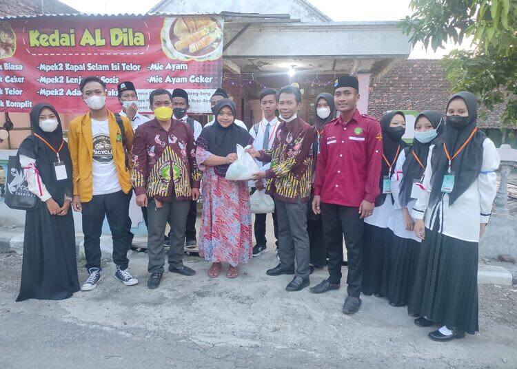 Badan Eksekutif Mahasiswa Fakultas Hukum Billfath Lakukan Bakti Sosial Di Tengah Pandemi Covid-19