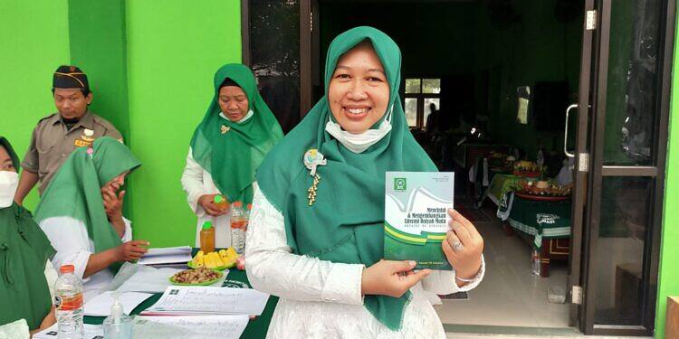 Giat Bersama Fatayat dan Muslimat NU Kecamatan Sukodadi Dalam Rangka HSN 2021 Adakan Lomba Tumpeng dan Launching Buku Antologi