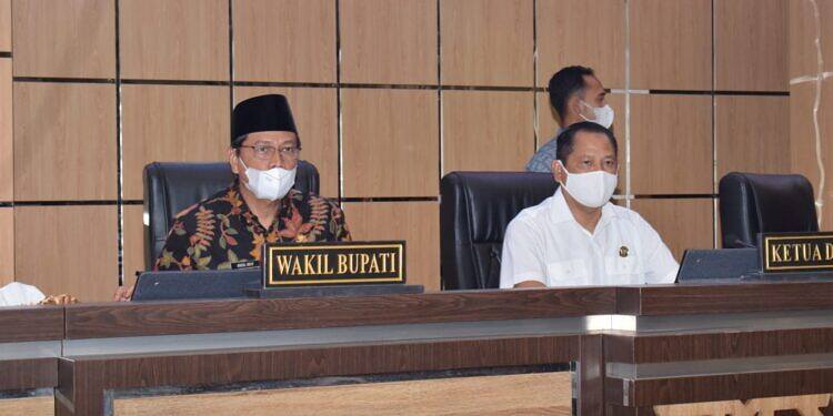 Sampaikan Pandangan Umumnya, Fraksi-fraksi DPRD Dukung Pemkab Lamongan Optimalkan Pembangunan Berkelanjutan