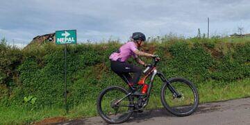 Ganjar Pranowo Taklukkan Tanjakan Nepal Van Java