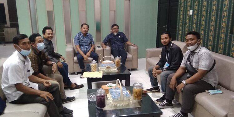 Pemuda Desa Gempolpading Audiensi dengan Ketua DPRD Lamongan Terkait Ujian Seleksi Perangkat Desa