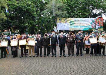 Peringatan Hari Kesehatan Nasional ke 57, Bupati Lamongan Puji Atas Kerja Keras Insan Kesehatan Dalam Penanganan Covid-19