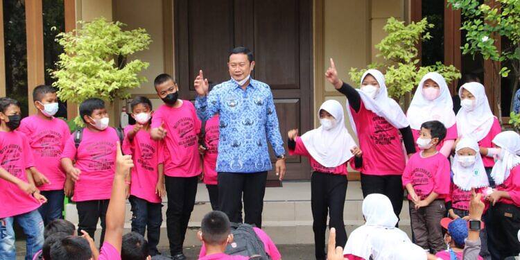 Tumbuhkan Nasionalisme Sejak Dini Pemerintah Lamongan Laksanakan Tour Wisata Sejarah Lamongan