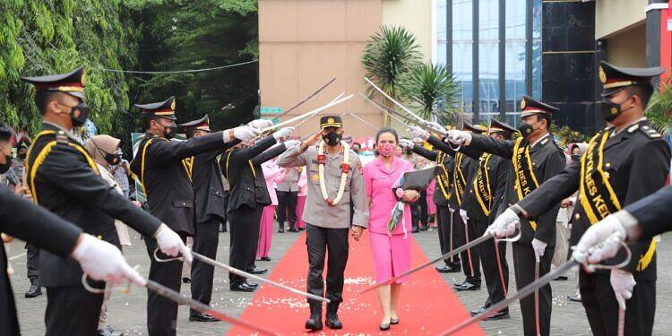 Menuju tempat dan Jabatan baru AKBP Lukman Cahyono Sik MH, Bukti kesuksesan karier melekat ke keluarga FKBN Kediri Raya