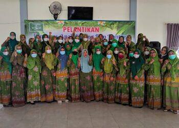 PAC Muslimat NU Ngimbang dan Pengurus Ranting Muslimat Se Kecamatan Ngimbang Gelar Pelantikan