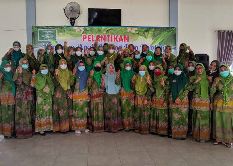 PAC Muslimat NU Ngimbang dan Pengurus Ranting Muslimat Se Kecamatan Ngimbang Gelar Pelantikan