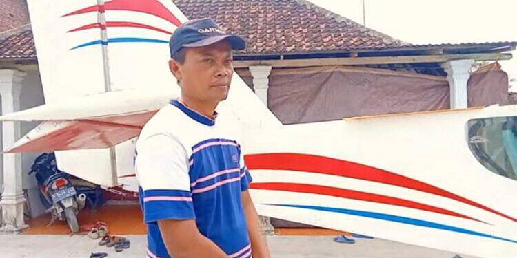 Pria Asal Lamongan Berhasil Membuat Pesawat