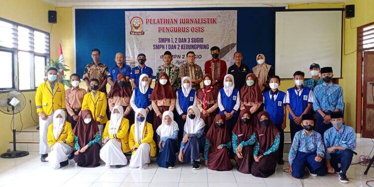 Gandeng KJL, SMPN2 Sugio Inisiator Adakan Pelatihan Jurnalistik Bagi Pengurus OSIS Bagi Siswa SMP