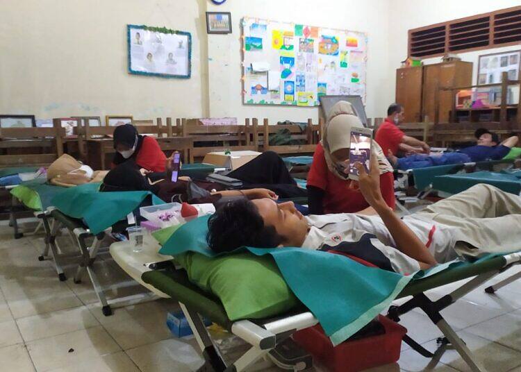 Kegiatan Rutin Donor Darah FPPDD Sendangrejo Bersama Komunitas Facebook Beritae Wong Ngimbang
