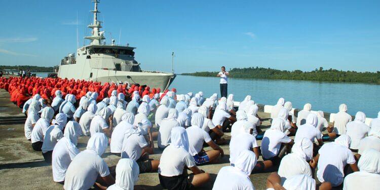 Prajurit Pasmar 3 Siap Pecahkan Rekor MURI Water Trappen