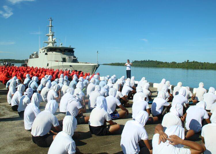 Prajurit Pasmar 3 Siap Pecahkan Rekor MURI Water Trappen