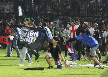 Tragedi Kanjuruhan, Pertandingan Arema Vs Persebaya 