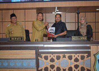 Pemkab dan DPRD Lamongan Saling Beri Dukungan Usulan Raperda