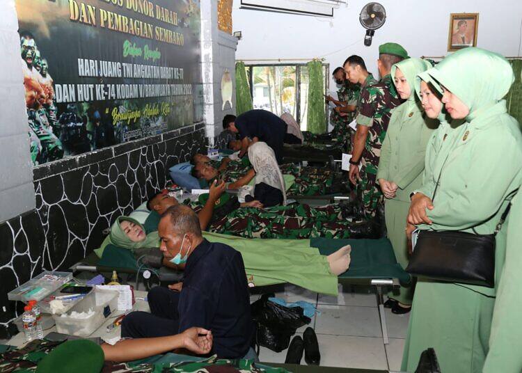 Peringati HJK TNI AD ke-77 dan HUT Kodam V/Brawijaya ke-74 , Kodim 0812/Lamongan Gelar Baksos Donor Darah