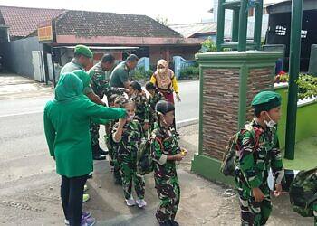 Koramil Mantup di Serbu Siswa-siswi TK Kartika IV-46 Kodim Lamongan