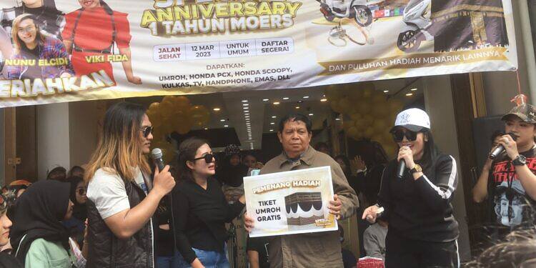 Memperingati Anniversary 1 Tahun Toko Emas MOERS Gelar Jalan Sehat Berhadiah Jutaan Rupiah.