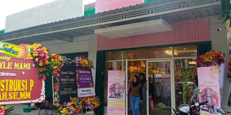 Grand Opening !! Style Mami Q Butik, Model yang Trendy, Kekinian dan Banyak Hadiah.