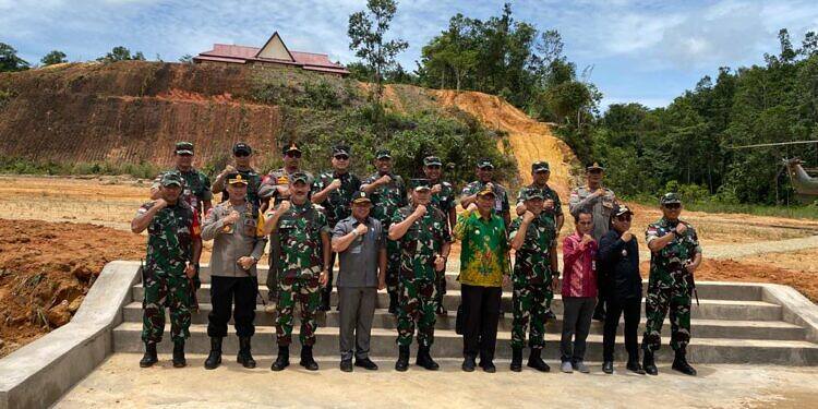 Satgas Pamtas RI-Mly Yonif 645/Gardatama Yudha Terima Kunjungan Kerja Panglima TNI.