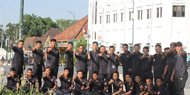 Jaga Kesehatan dan Mental Korps Gabungan Potensi Pertahanan Negara (KOGAPHAN) Lakukan Pembinaan Fisik