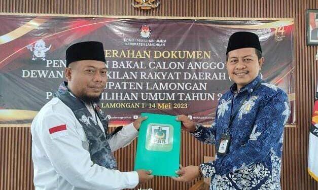 PBB Daftarkan Bacaleg Ke KPU Lamongan, Targetkan Satu Kursi di Tiap Dapil