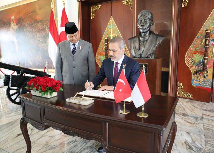 Menhan Prabowo Terima Kunjungan Menlu Turki, Bahas Kerja Sama Pertahanan