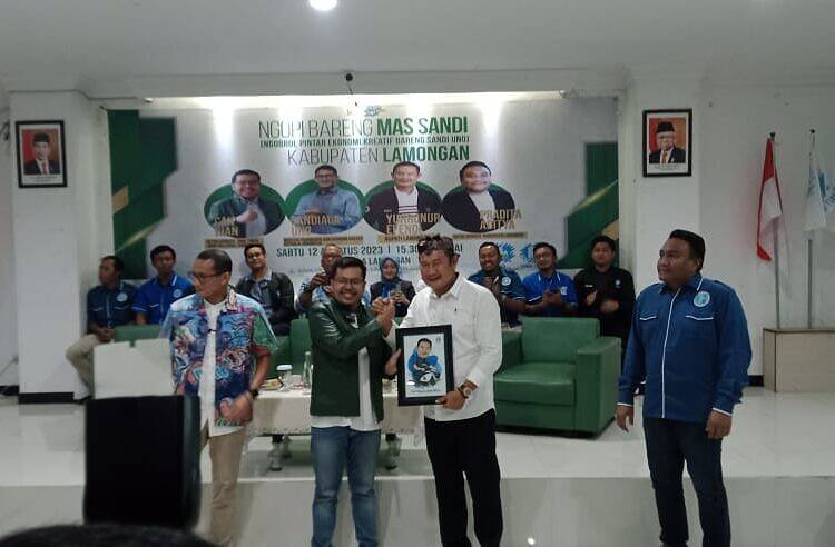 Sandiaga Uno Ajak Kembangkan Potensi Ekraf, Ngopi Bareng Menparekraf dan GeKraf Lamongan.
