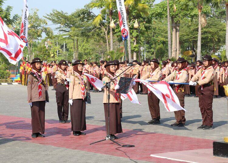 Dandim 0812 Lamongan Hadiri Apel Hari Pramuka ke-62 di Alun alun Kabupaten Lamongan