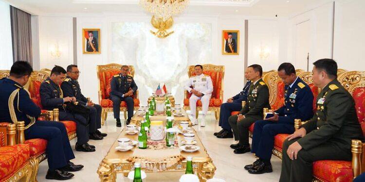 Bangun Kerjasama Militer Kelas Dunia, Panglima TNI Terima Kunjungan Kehormatan PTUD Malaysia