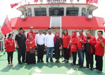 Gelar Pengobatan Gratis dan Baksos, DPC PDIP Gresik Bersama RS Apung Laksamana Malahayati “Perduli Wong Cilik”