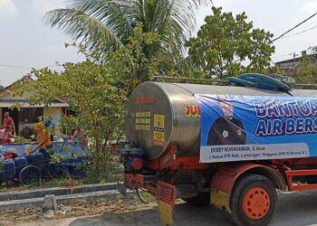 Debby Kurniawan Kirim Bantuan Air Bersih Gratis Bagi Warga di Beberapa Desa di Kabupaten Lamongan