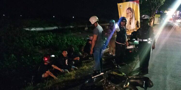 Balap Liar di Jalan Nasional Lamongan-Babat Meresahkan, Polisi Tindak Tegas.