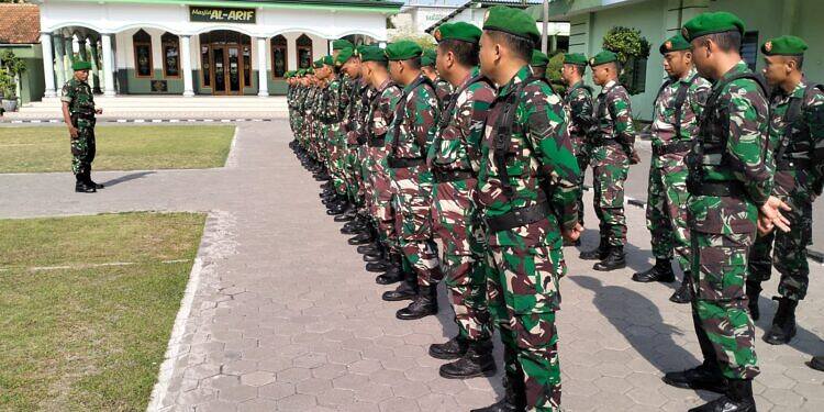 Siagakan Personil Kodim/0812 Lamongan Menjelang Perayaan Natal dan Tahun Baru