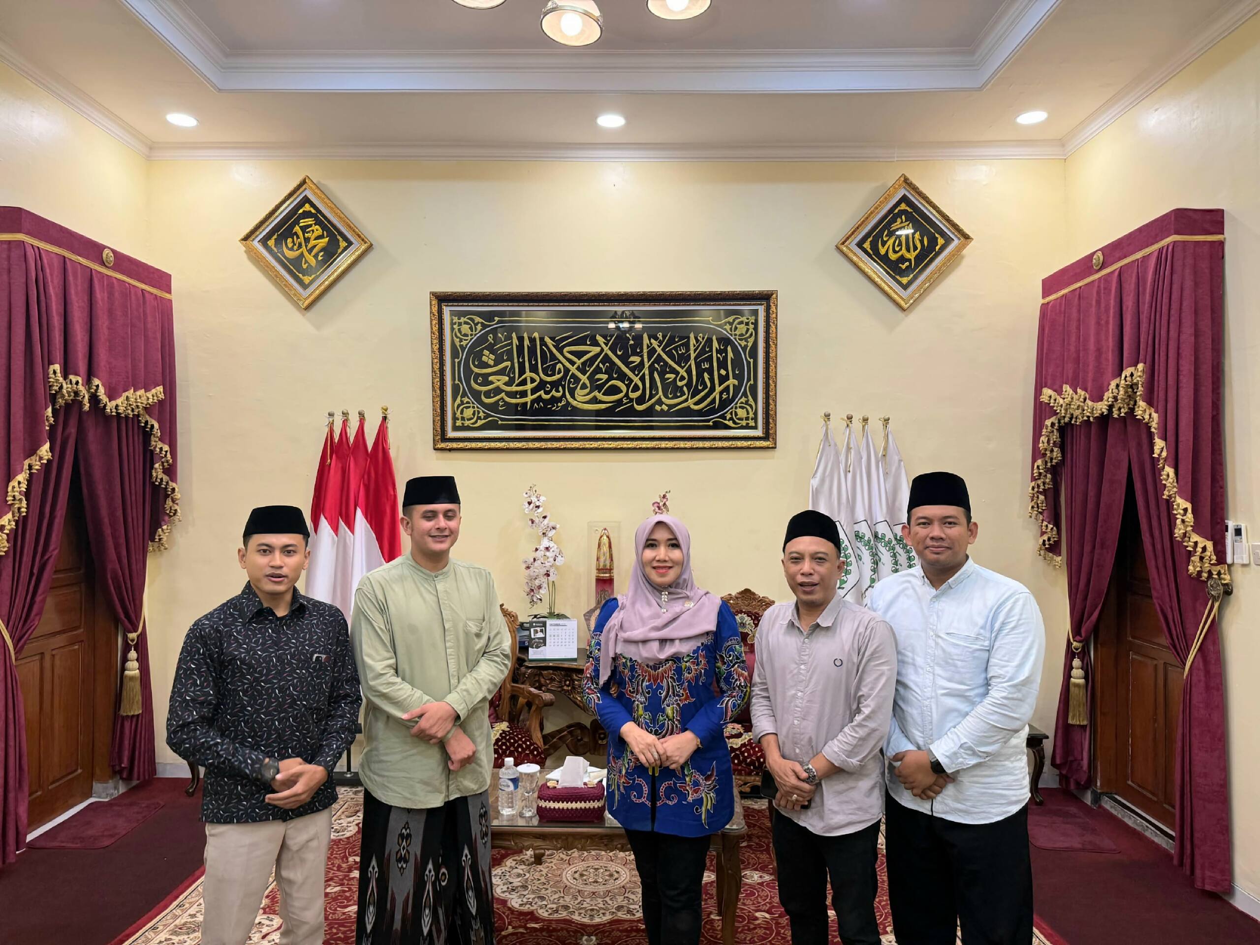 Lia Istifhama Apresiasi Kemandirian dan Keikhlasan Santri Ponpes Al Islah Bondowoso