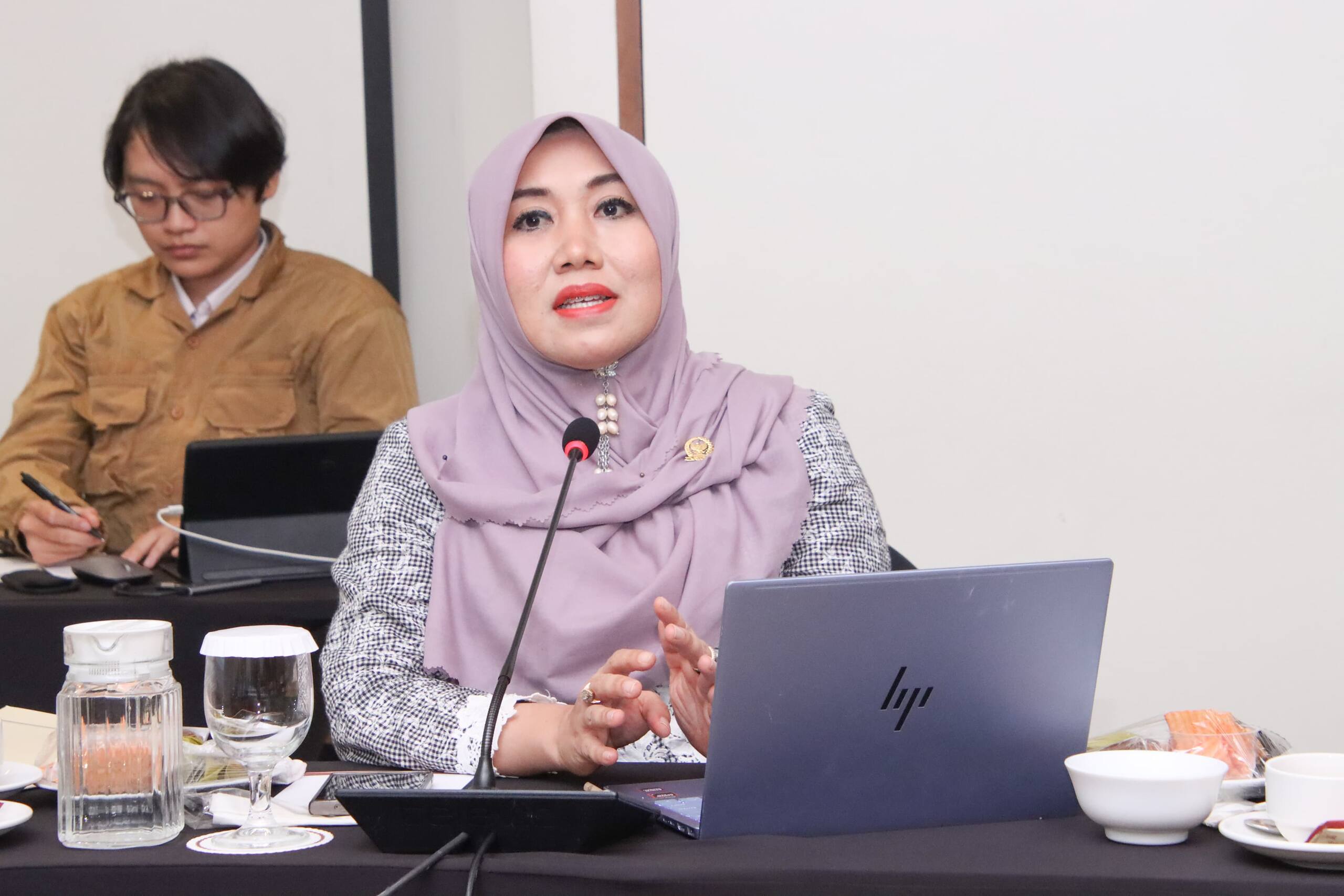FGD Kelompok I BPP MPR RI: Lia Istifhama Soroti Pentingnya Pencegahan Slipping Down dalam Demokrasi Pascareformasi