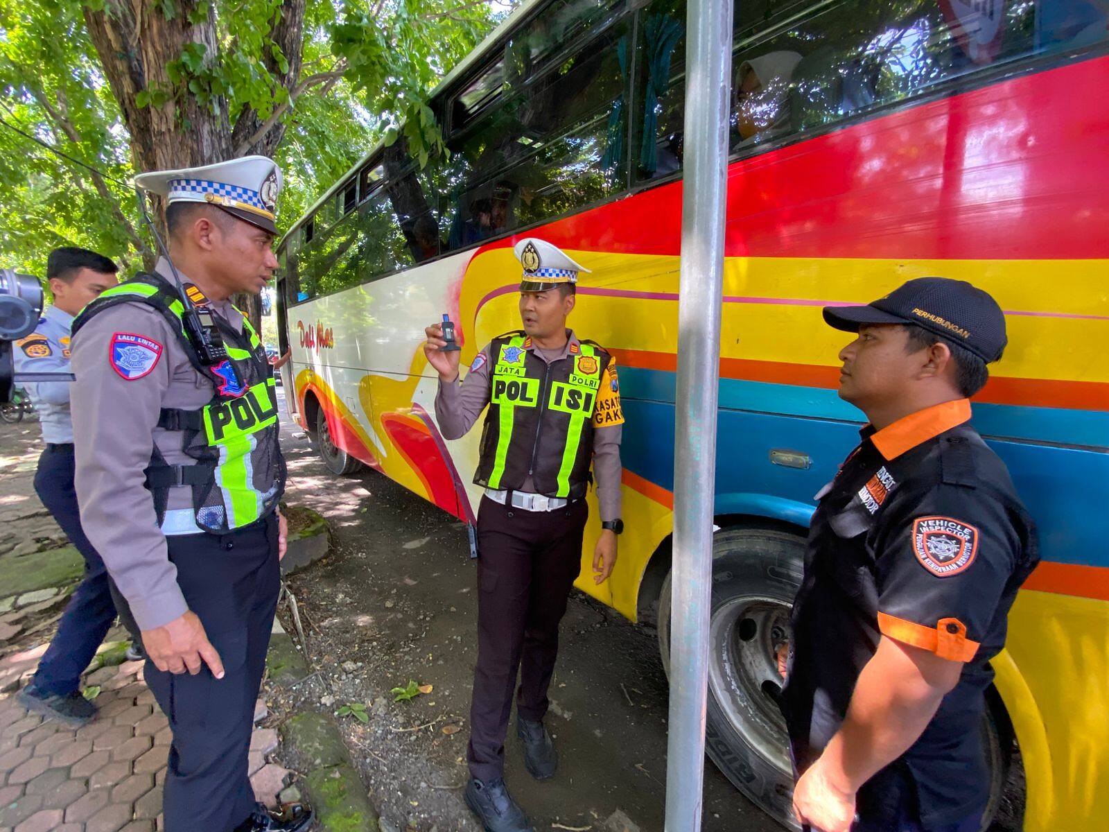 Satlantas Polres Lamongan Gelar Ramp Check Bus Penumpang dalam Ops Keselamatan Semeru 2026