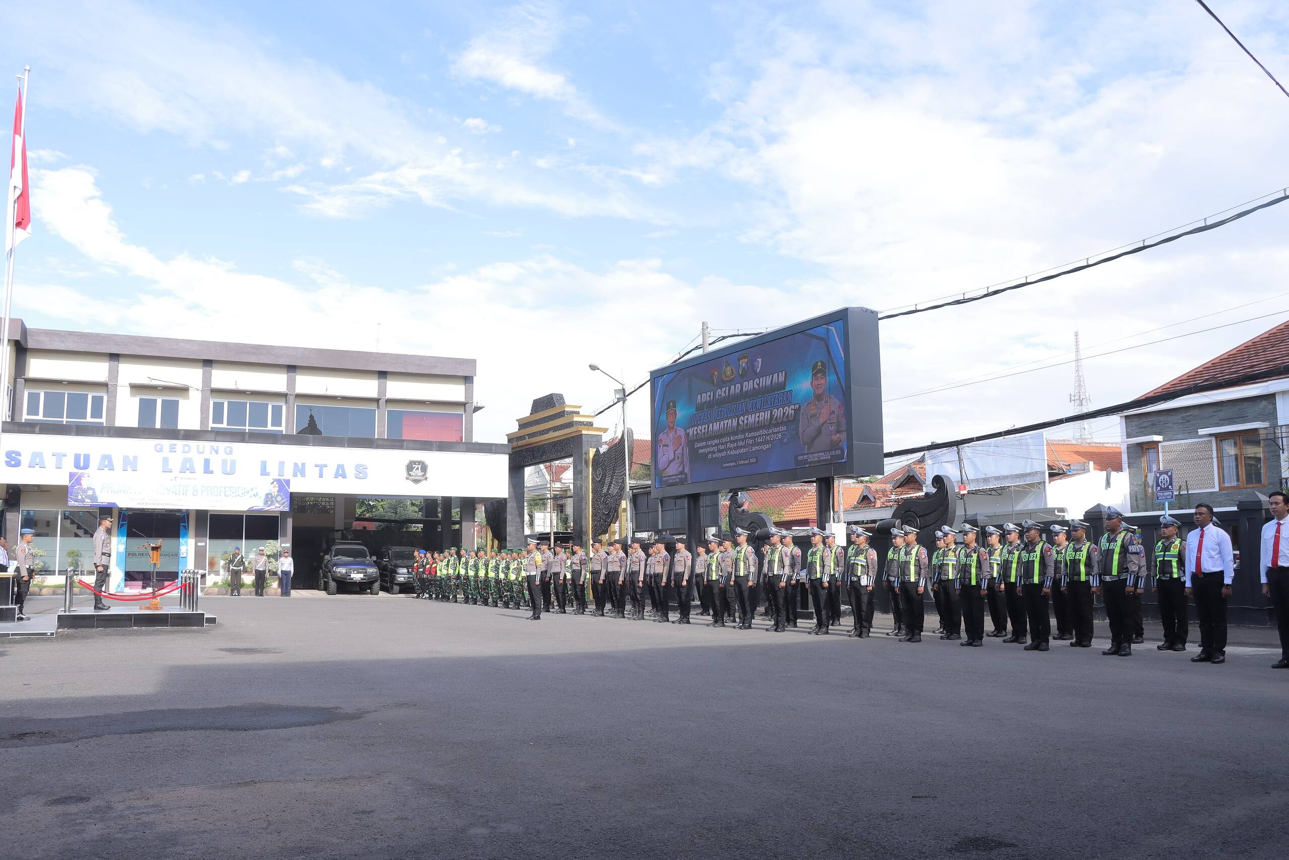 Polres Lamongan Gelar Apel Pasukan Ops Keselamatan Semeru 2026, Siap Wujudkan Kamseltibcarlantas Jelang Idul Fitri