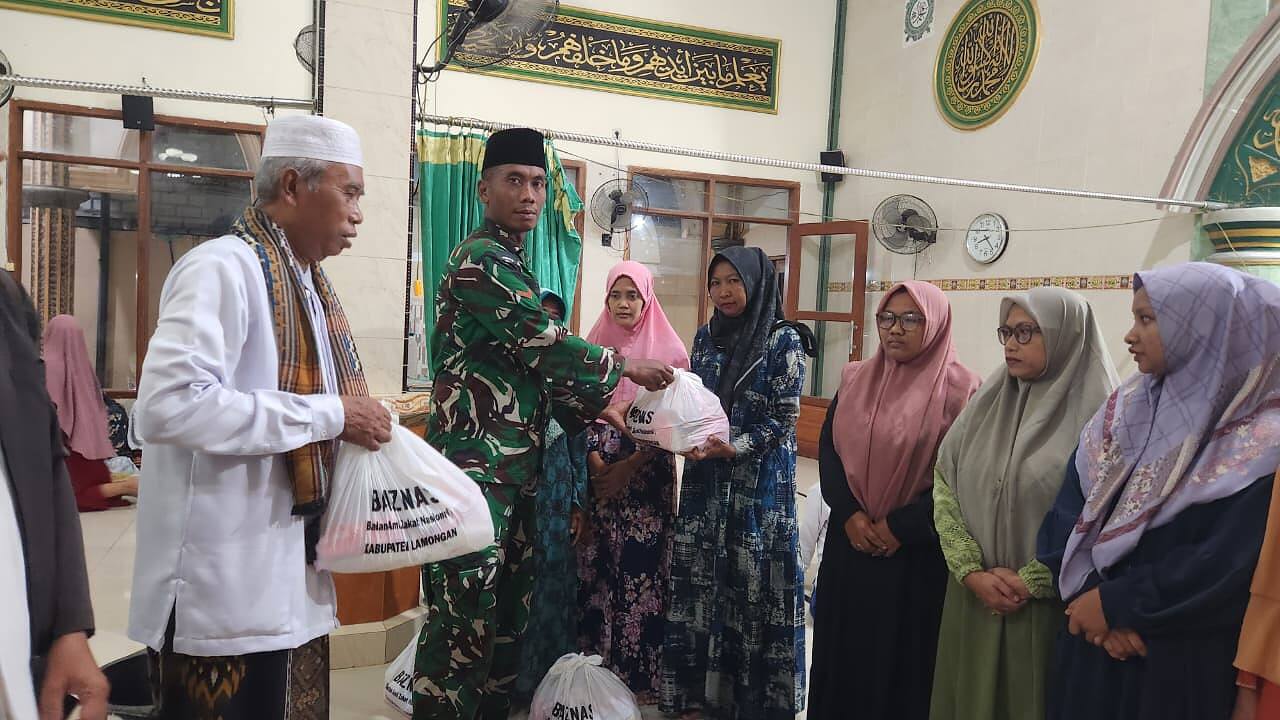 Pererat Silaturahmi, Babinsa Koramil 0812/03 Turi Hadiri Safari Ramadhan di Masjid Al Istiqomah Gedongboyountung