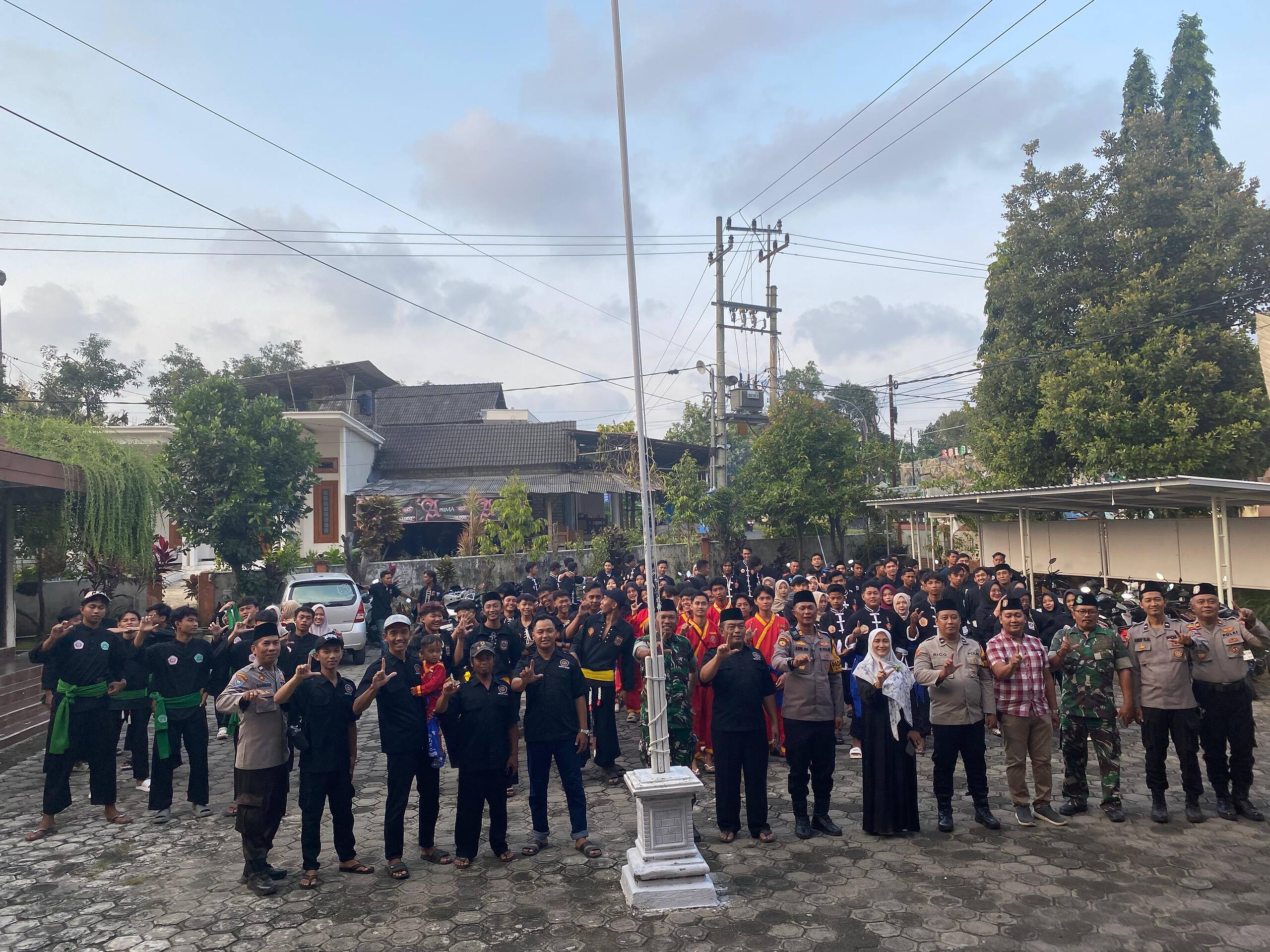 Forkopimcam dan IPSI Solokuro Gelar Bagi Takjil dan Buka Puasa Bersama